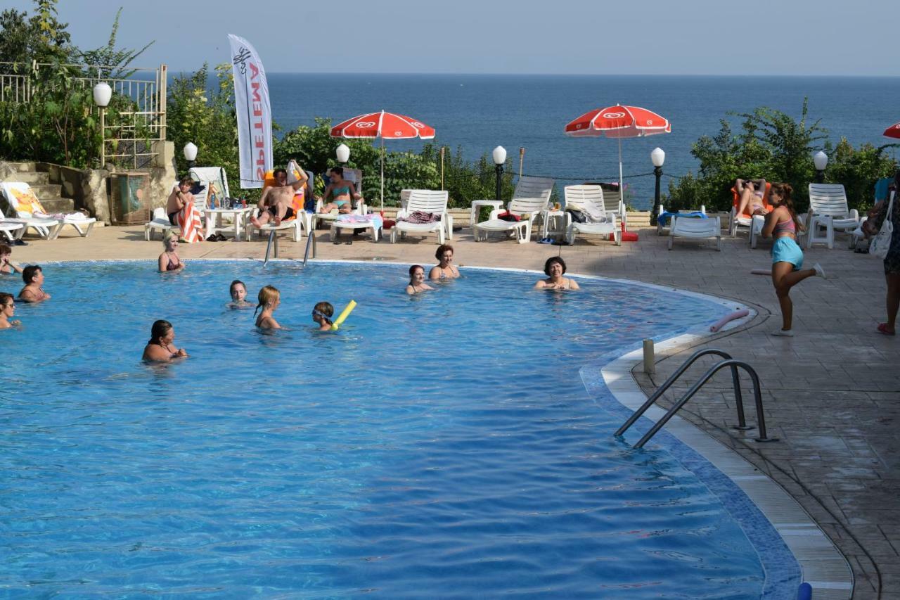 Ahilea Hotel - Free Pool Access Baltsjik Eksteriør bilde